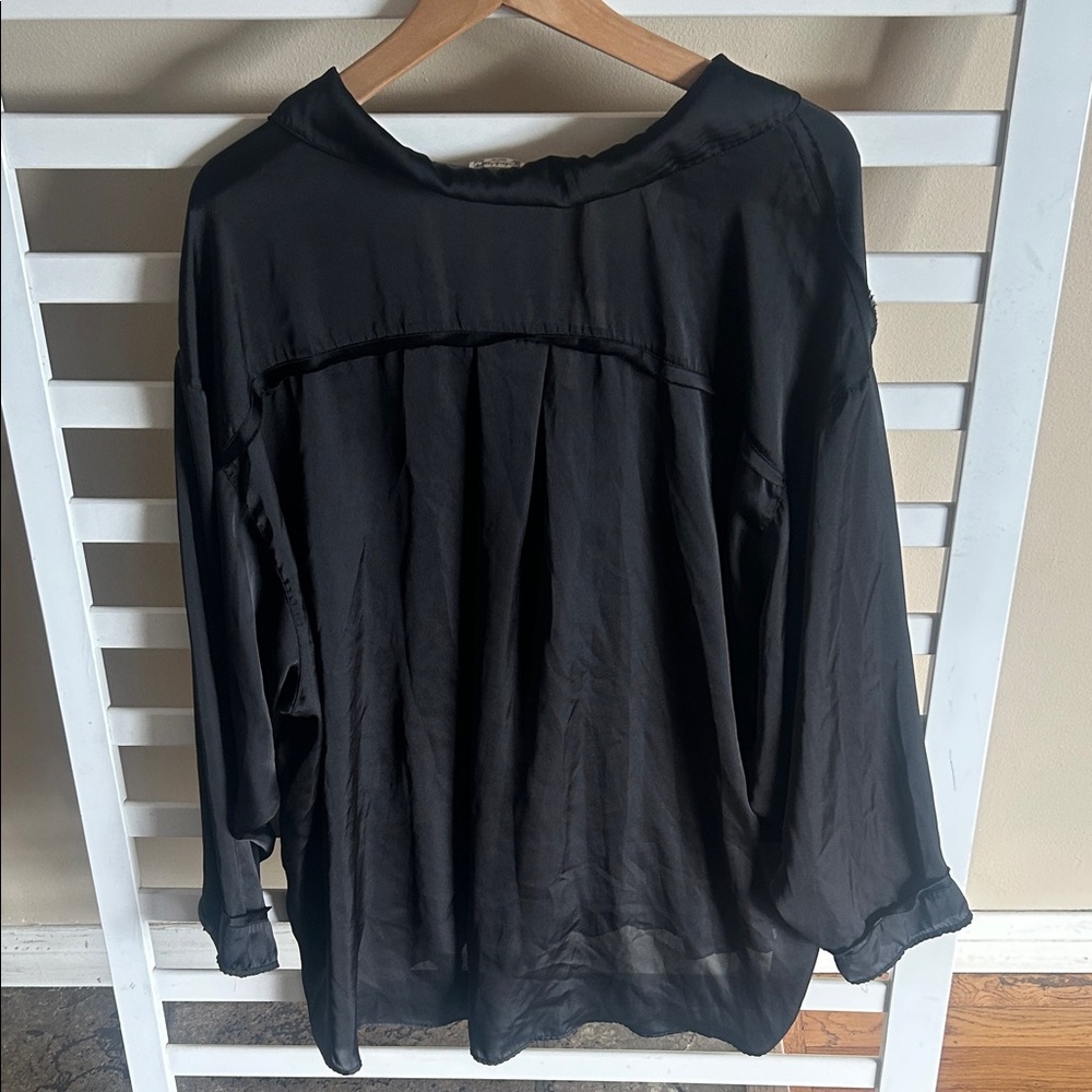 Intimately Free People Black Women's Silky Satin Button-Front Blouse Size Large - Picture 6 of 10
